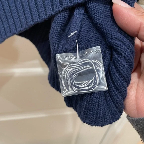 Navy Blue & Metallic Gold V-Neck Nautical Sweater w Sailboat Design  SZ: 2XL NWT - Picture 4 of 13